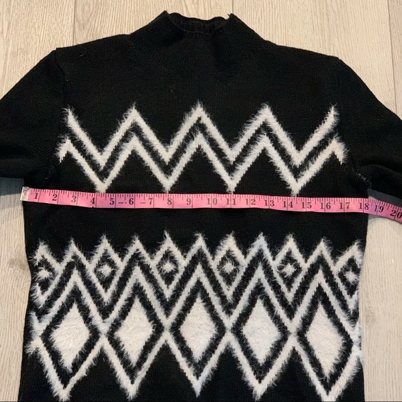 BANANA REPUBLIC Black & White Fair Isle Sweater - Picture 6 of 10